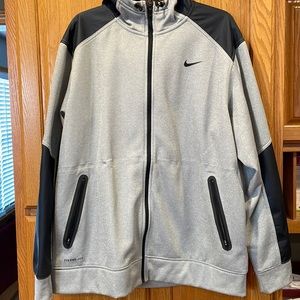 Nike NWOT XL ThermaFit hoodie